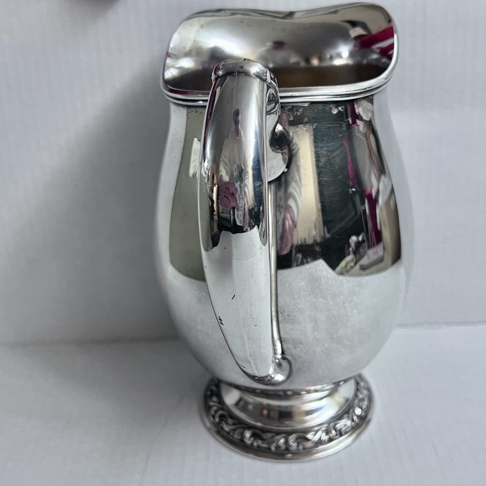 William Rogers Silver-Plate 817 Water Pitcher  9” H - Picture 2 of 5